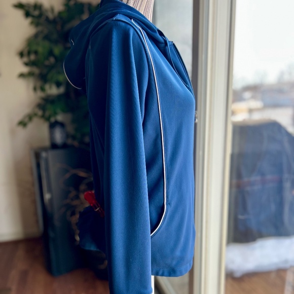 Under Armour Jacket - Picture 4 of 12